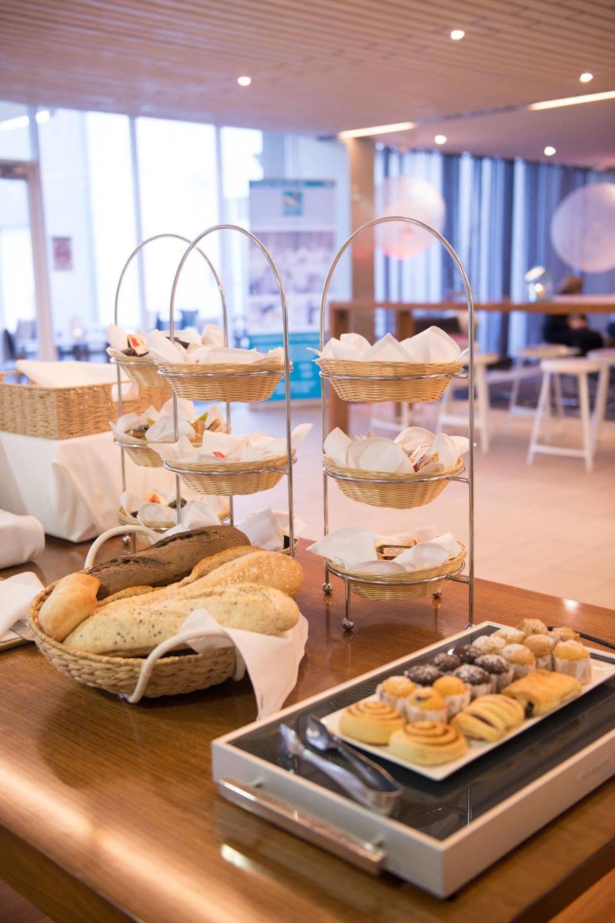 Quality Suites Pioneer Sands Wollongong Eksteriør billede