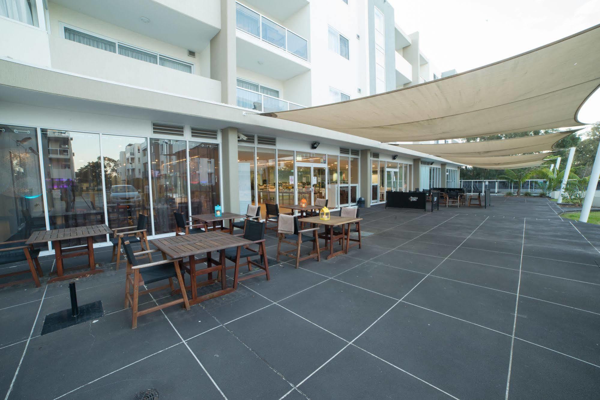 Quality Suites Pioneer Sands Wollongong Eksteriør billede