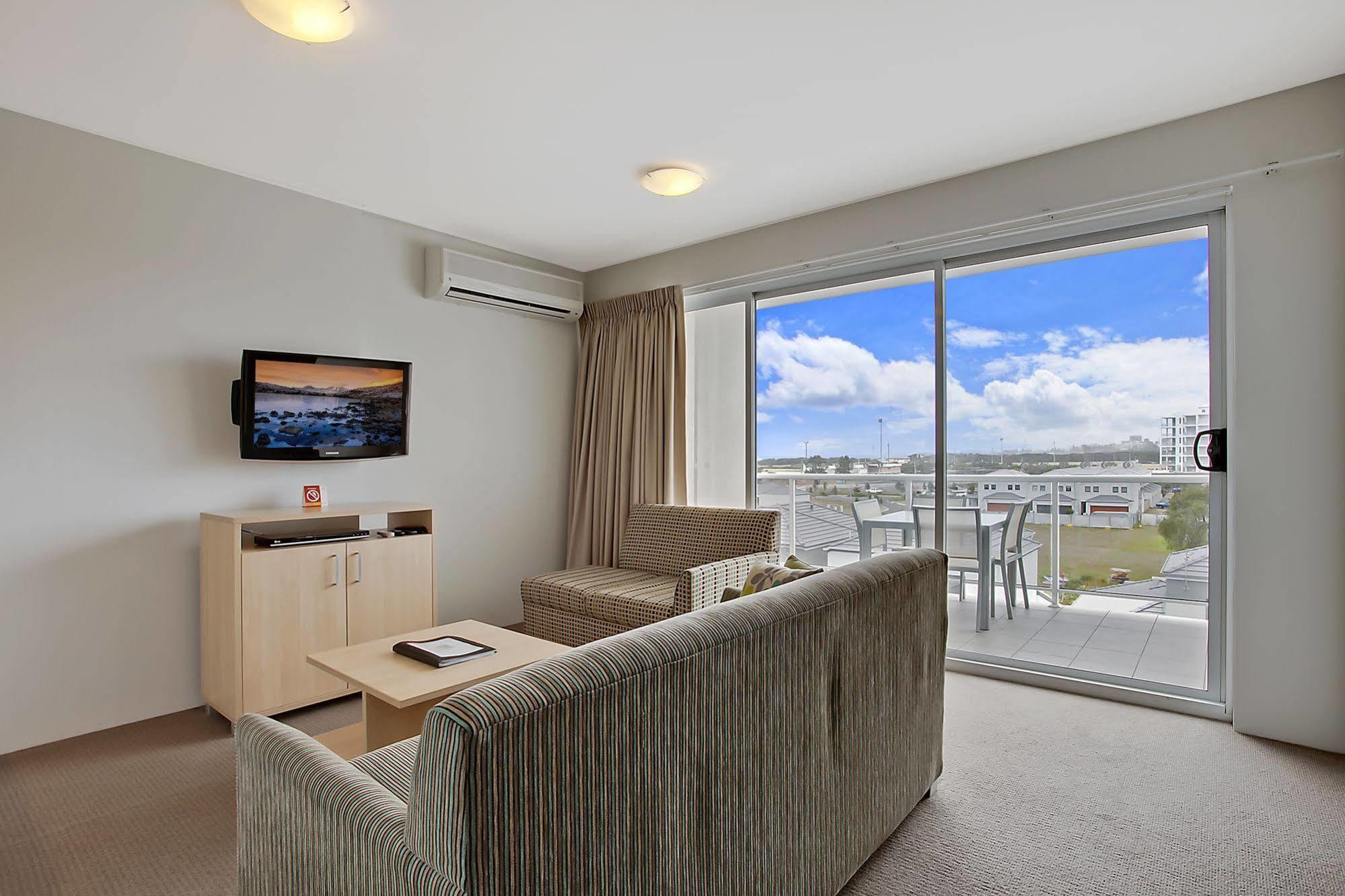 Quality Suites Pioneer Sands Wollongong Eksteriør billede